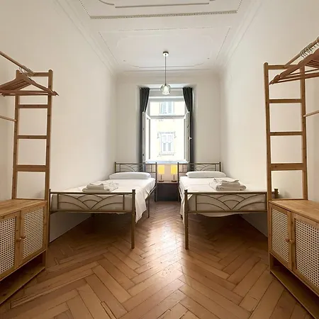 Ted's Torre - Reception Apartment